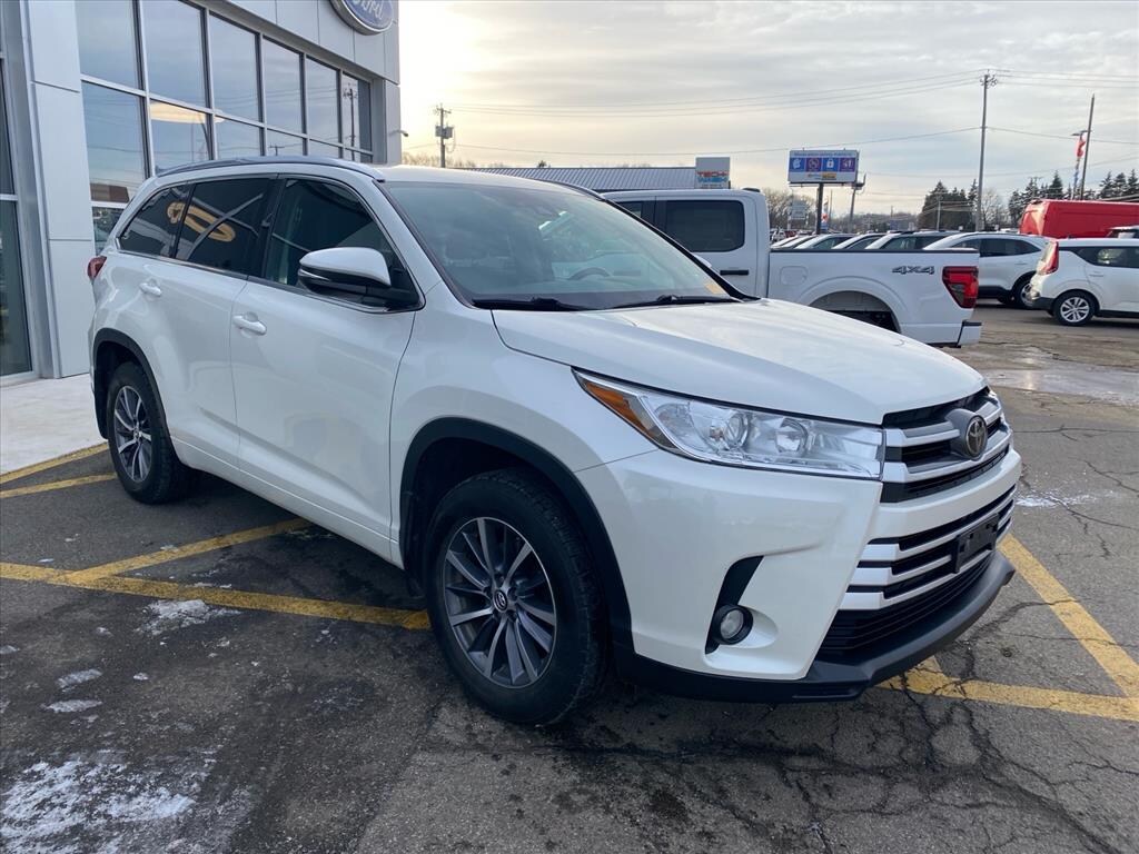 Used 2017 Toyota Highlander XLE SUV