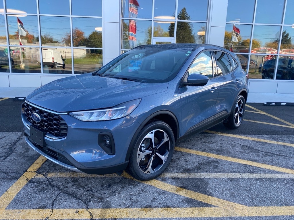 New 2025 Ford Escape ST-Line Select SUV