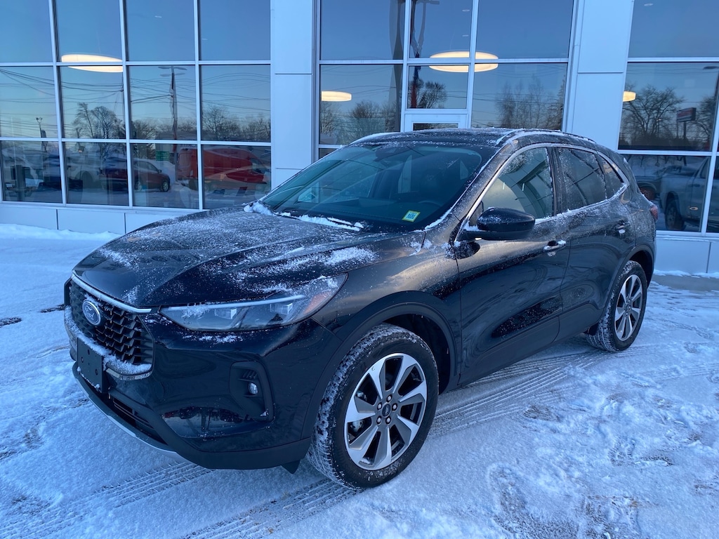 Used 2025 Ford Escape Platinum SUV