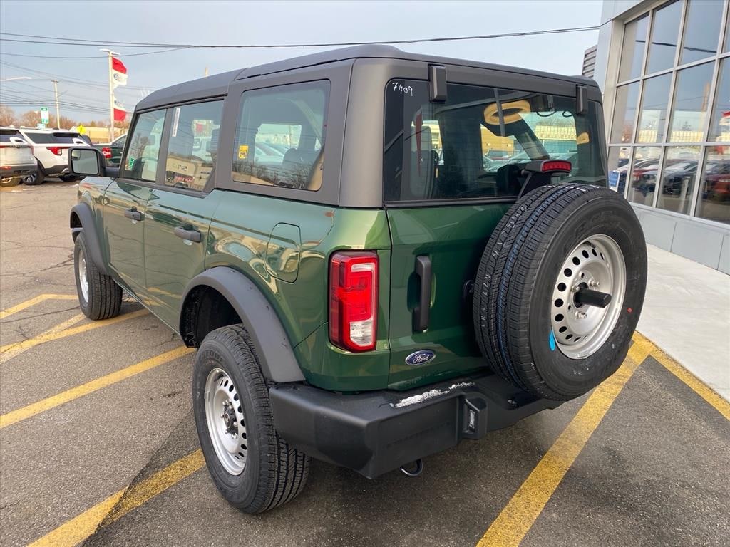New 2025 Ford Bronco Base SUV