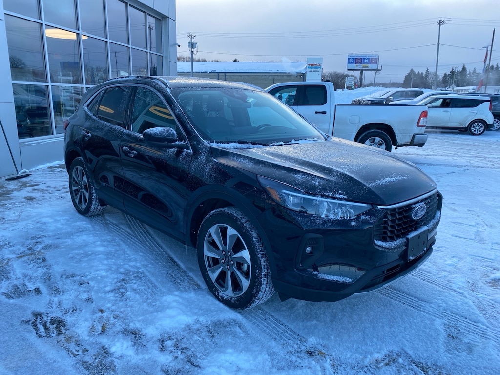 Used 2025 Ford Escape Platinum SUV