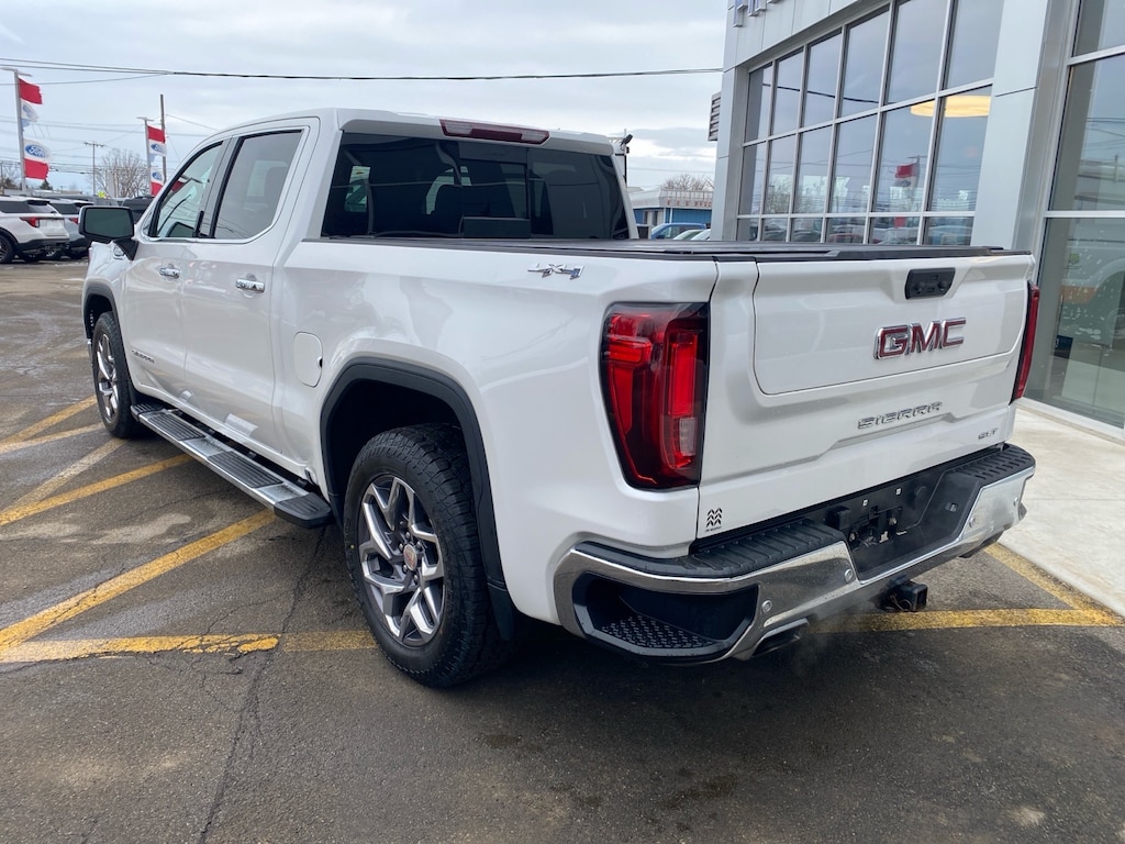 Used 2022 GMC Sierra 1500 SLT Truck Crew Cab
