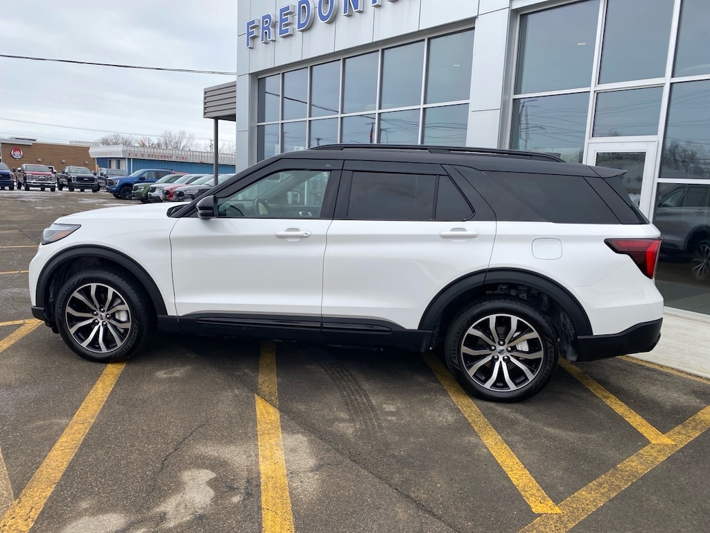 Used 2025 Ford Explorer ST-Line SUV