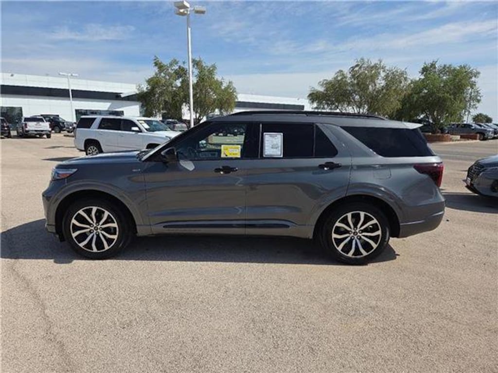 Used 2023 Ford Explorer ST-Line