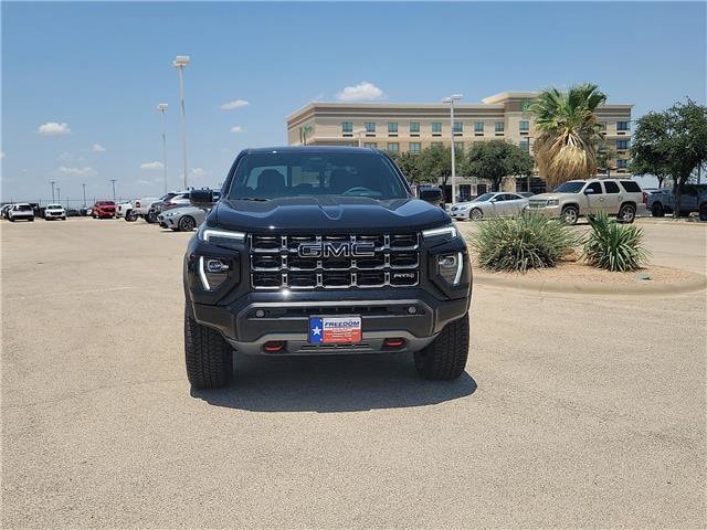 2026 GMC Canyon AT4 - Photo 8