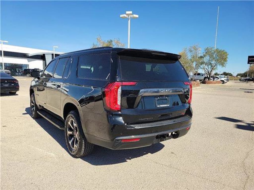 Used 2023 GMC Yukon XL AT4 SUV