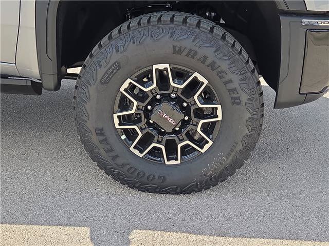 2026 GMC Sierra 2500HD AT4X - Photo 7