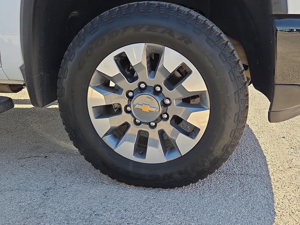 Used 2024 Chevrolet Silverado 2500 HD Custom Truck
