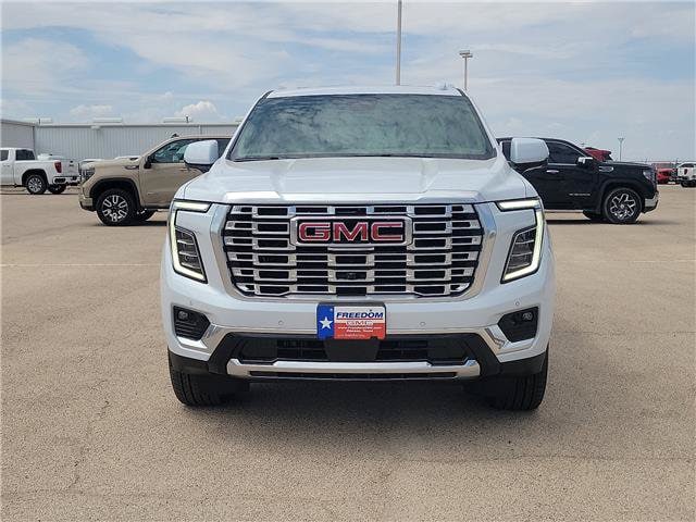 2026 GMC Yukon Denali - Photo 8