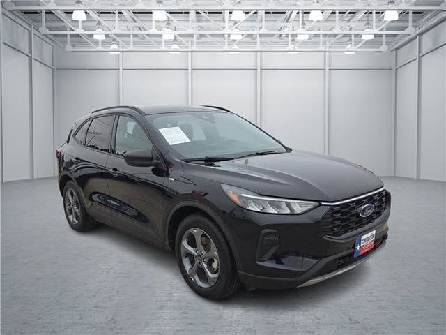 2025 Ford Escape ST-Line's photo