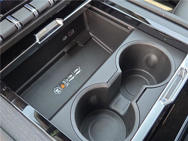 2026 GMC Yukon XL AT4 Ultimate - Photo 17