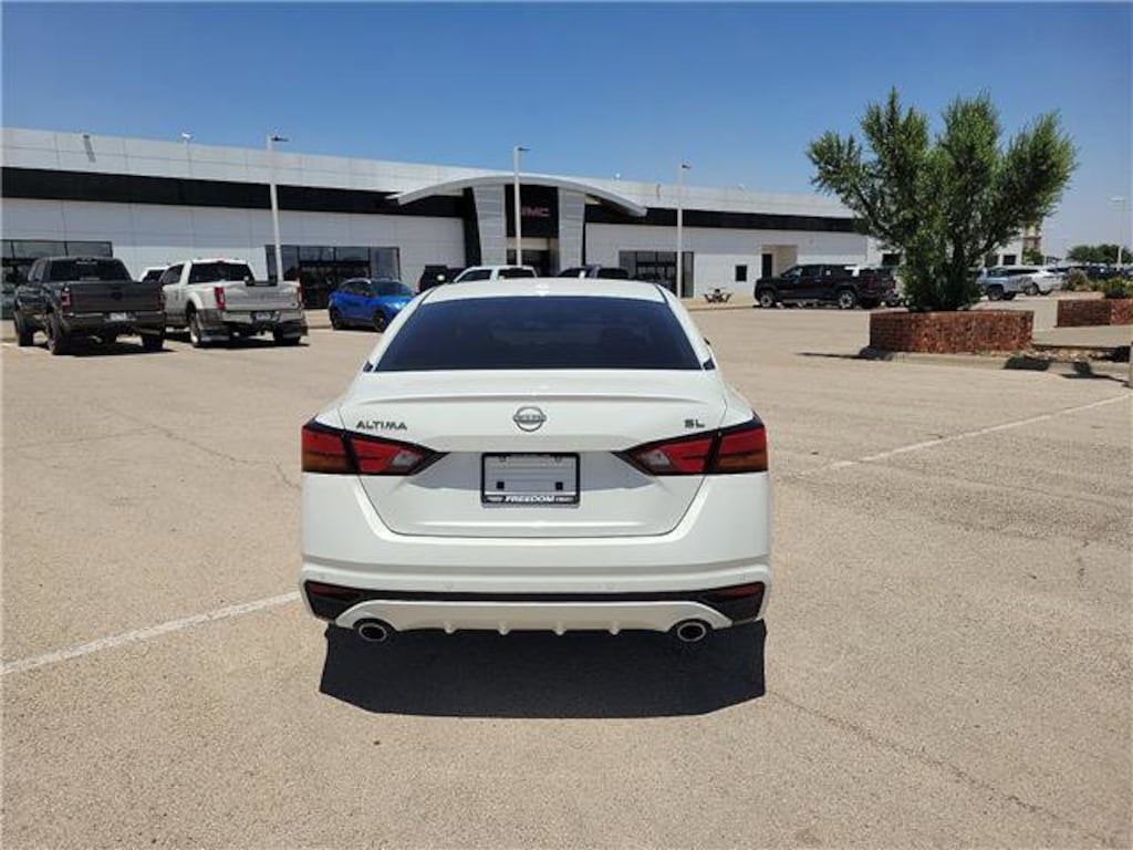 Used 2024 Nissan Altima 2.5 SL