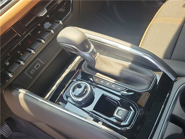 2026 GMC Canyon AT4 - Photo 15