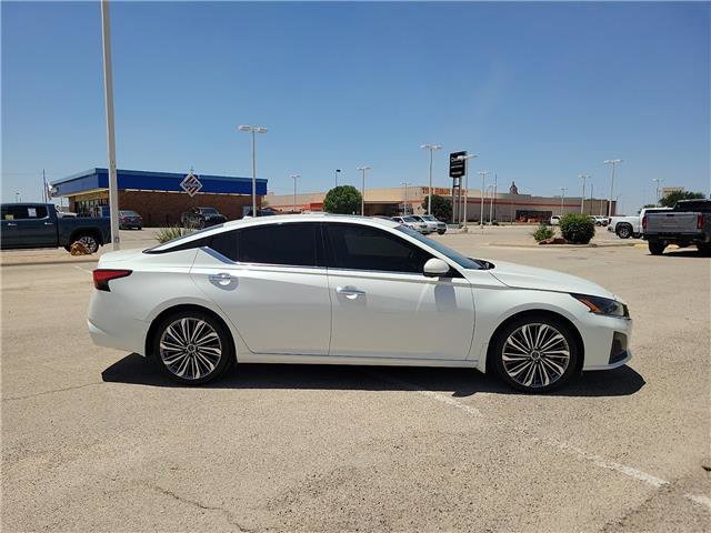 2024 Nissan Altima SL - Photo 5