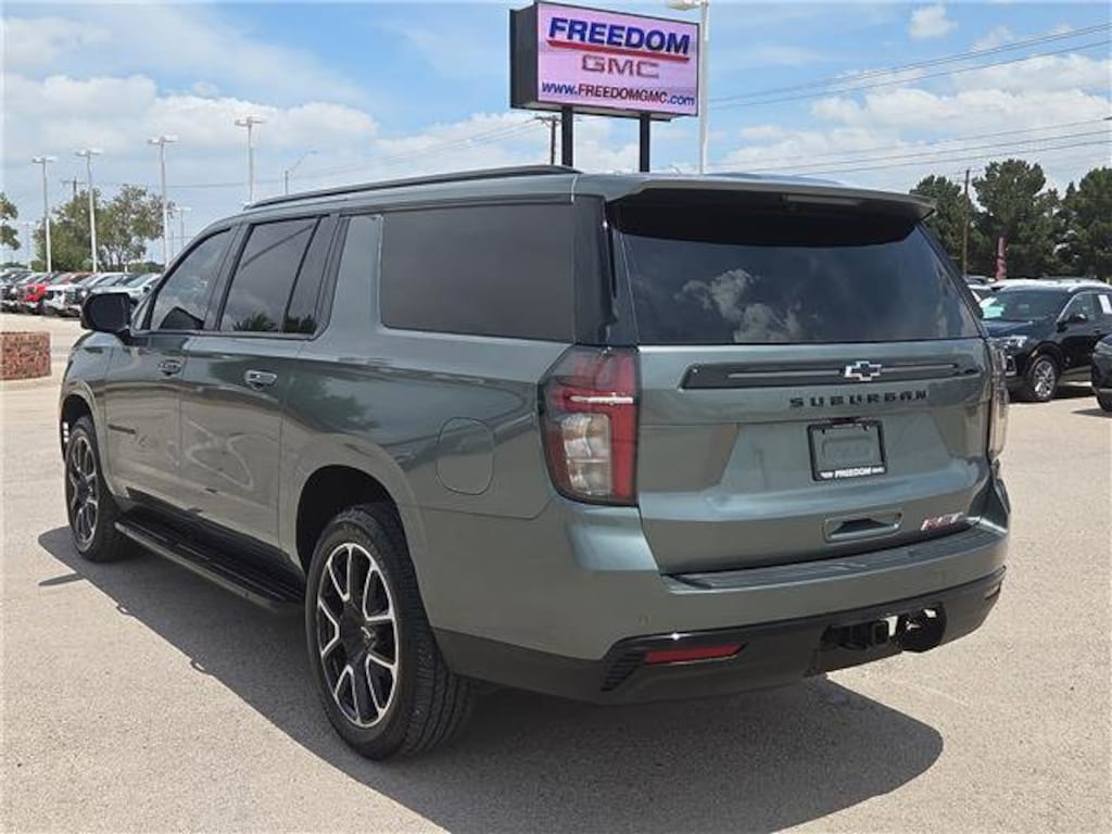 Used 2024 Chevrolet Suburban RST SUV