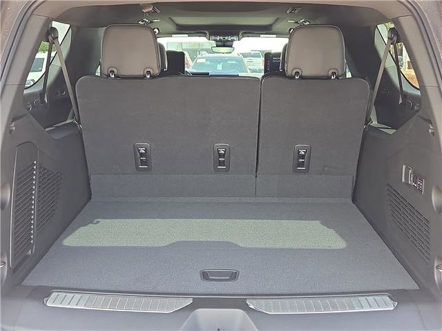 2026 GMC Yukon XL AT4 Ultimate - Photo 8