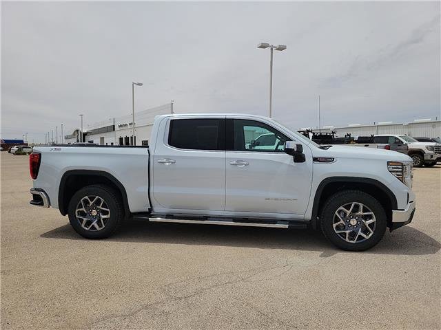 2026 GMC Sierra 1500 SLT - Photo 6