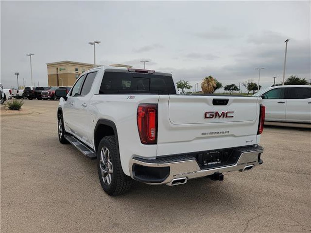 New 2026 GMC Sierra 1500 SLT Truck