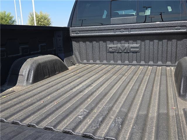 2026 GMC Sierra 1500 SLT - Photo 9
