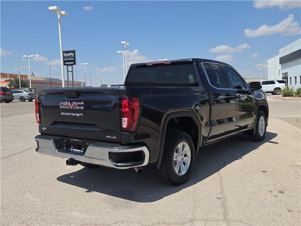 Used 2025 GMC Sierra 1500 SLE Truck