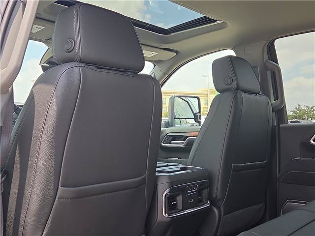 2026 GMC Sierra 2500HD Denali - Photo 11