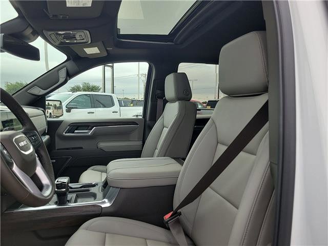 2026 GMC Sierra 1500 SLT - Photo 14
