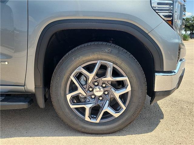 2026 GMC Sierra 1500 SLT - Photo 9