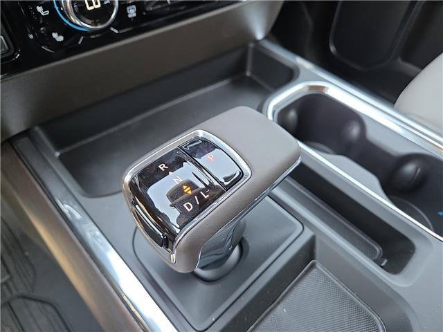 2026 GMC Sierra 1500 SLT - Photo 16