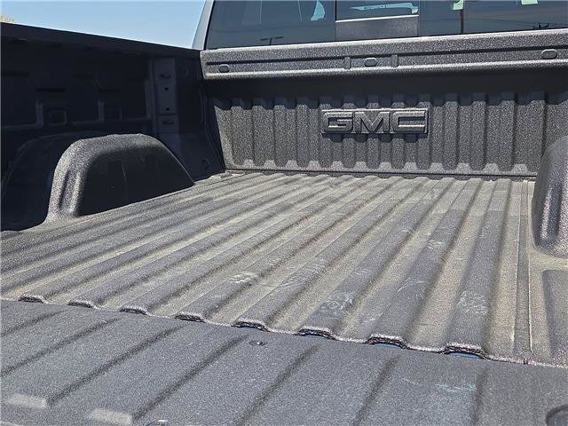 2026 GMC Sierra 1500 AT4X - Photo 10