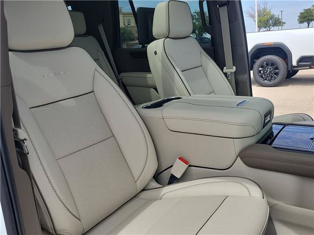 2026 GMC Yukon Denali - Photo 14
