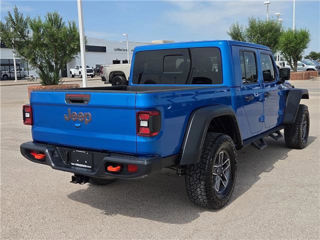 Used 2024 Jeep Gladiator Mojave