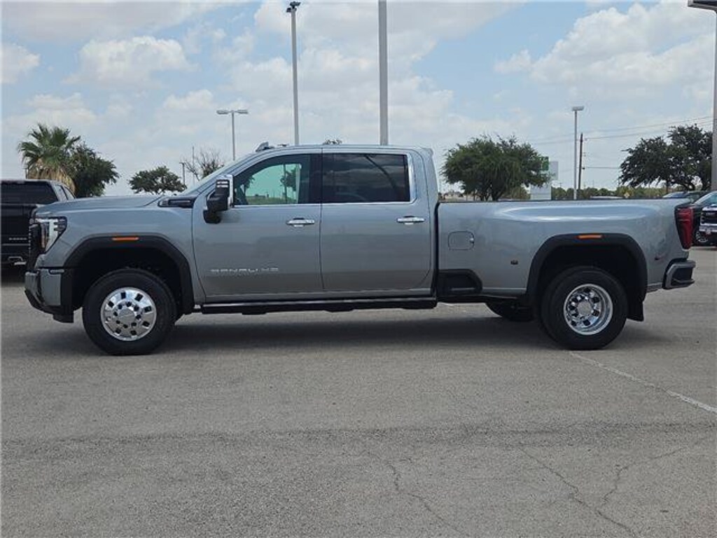 New 2026 GMC Sierra 3500 HD Denali Ultimate DRW Truck