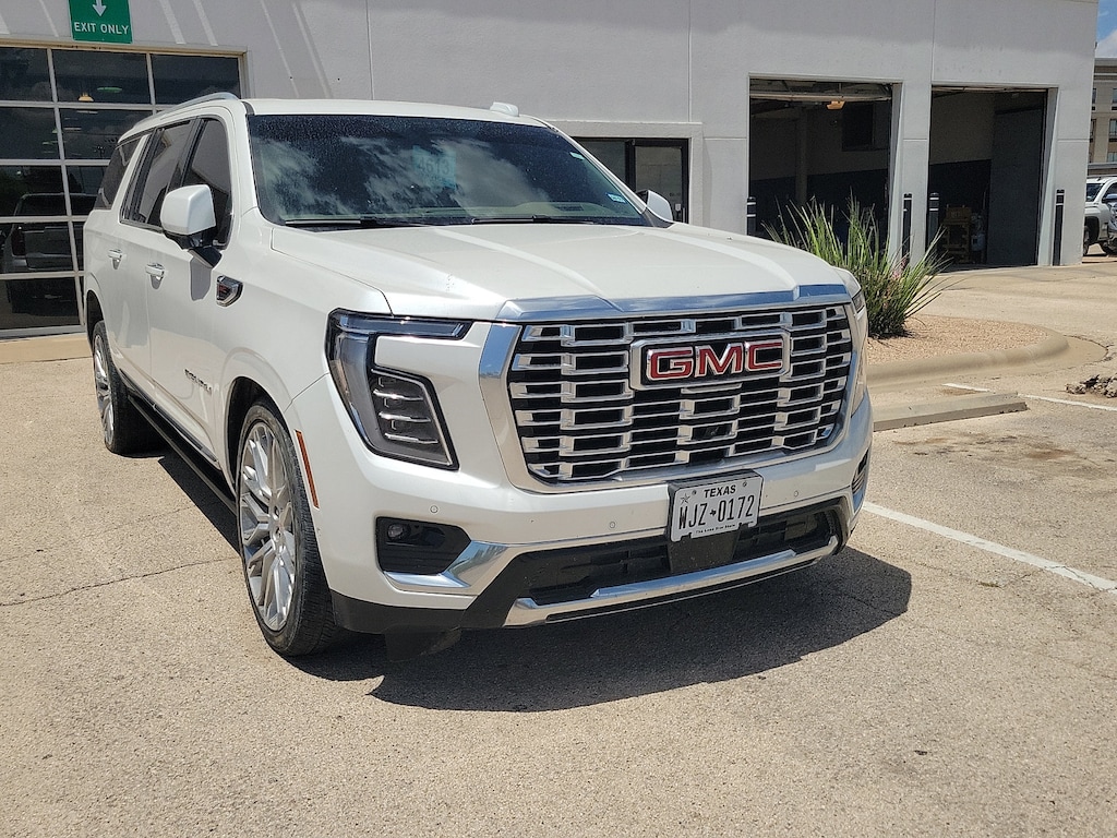 Used 2025 GMC Yukon XL Denali SUV