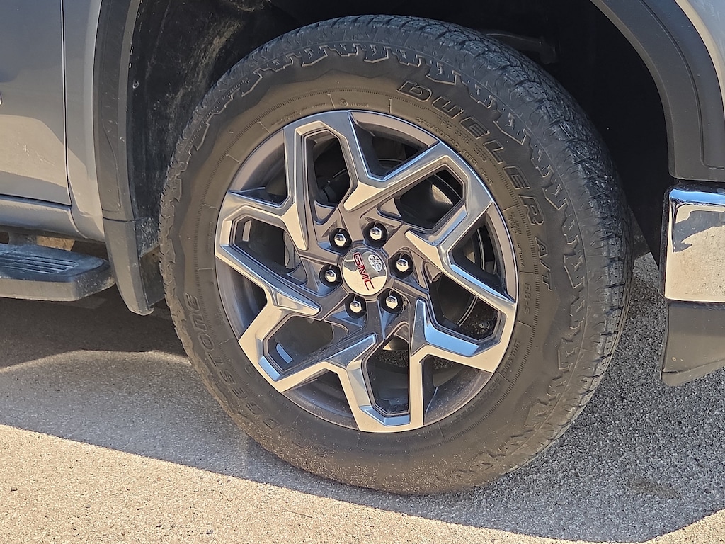 Used 2025 GMC Sierra 1500 SLT Truck