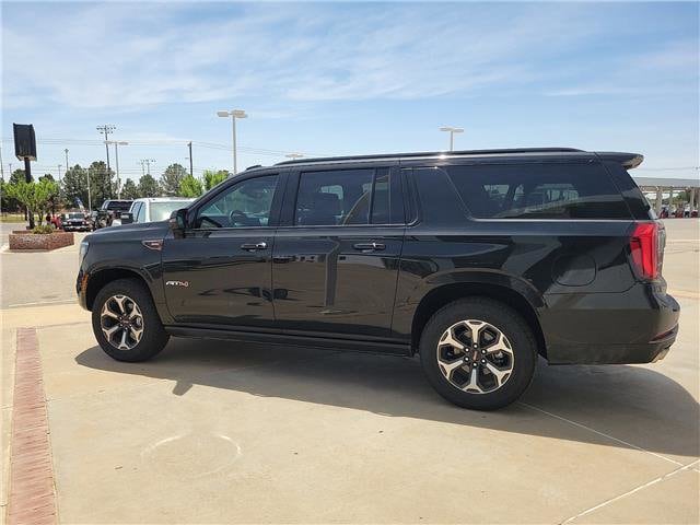 2026 GMC Yukon XL AT4 Ultimate - Photo 2