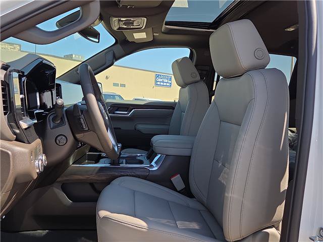 2026 GMC Sierra 1500 SLT - Photo 10