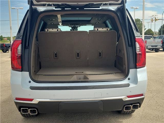 2026 GMC Yukon Denali - Photo 15