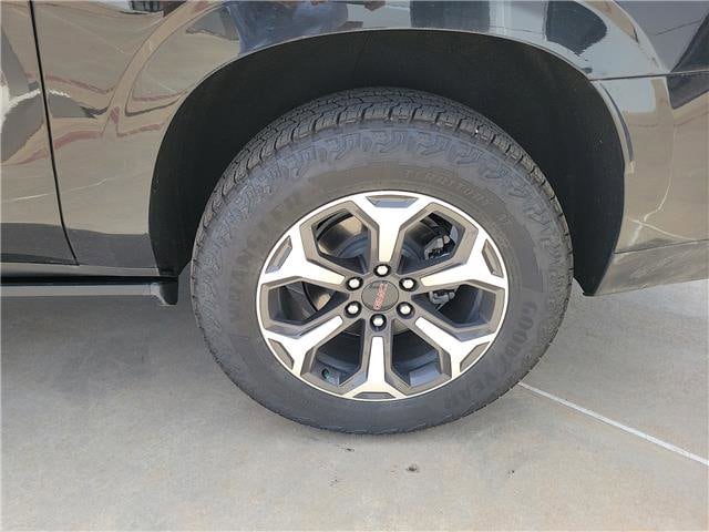 2026 GMC Yukon XL AT4 Ultimate - Photo 9