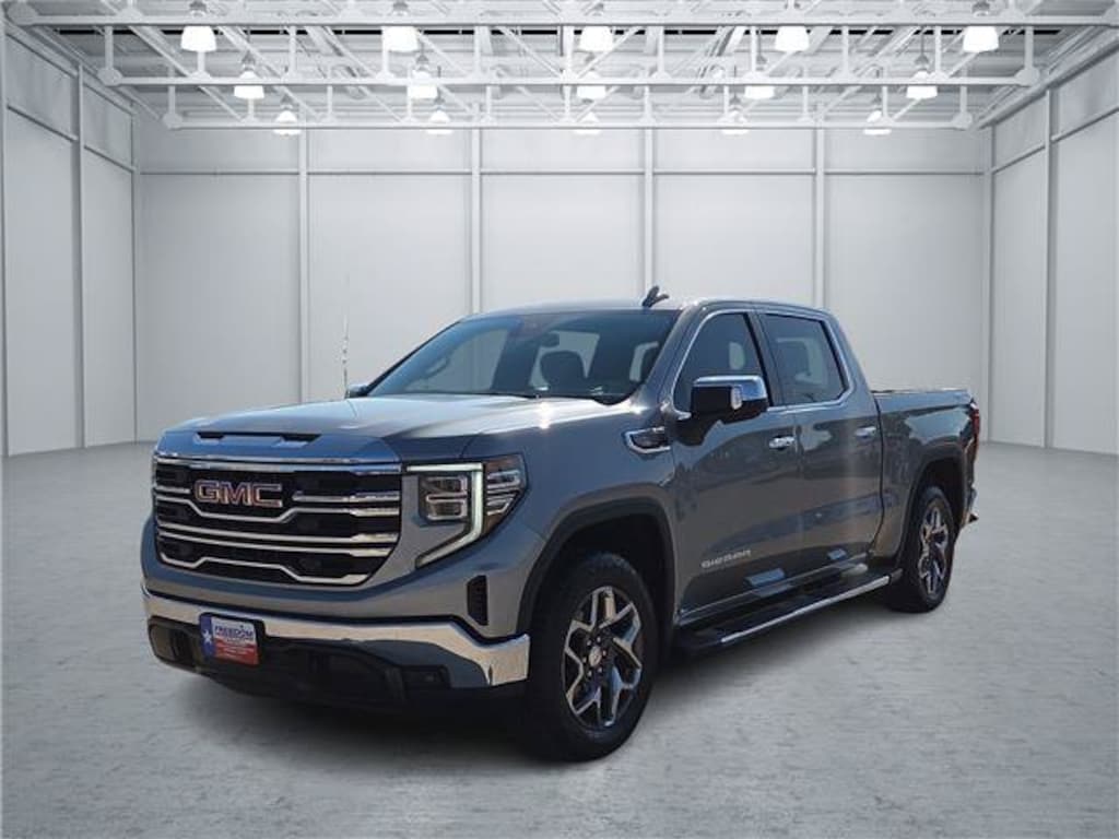 Used 2025 GMC Sierra 1500 SLT Truck