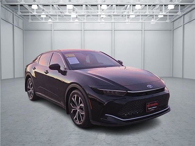 2023 Toyota Crown Limited's photo
