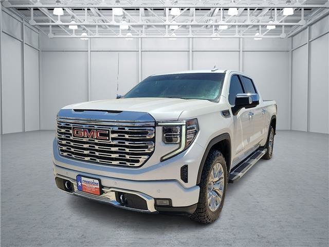 2022 GMC Sierra 4WD Crew Cab Short Box Denali's photo