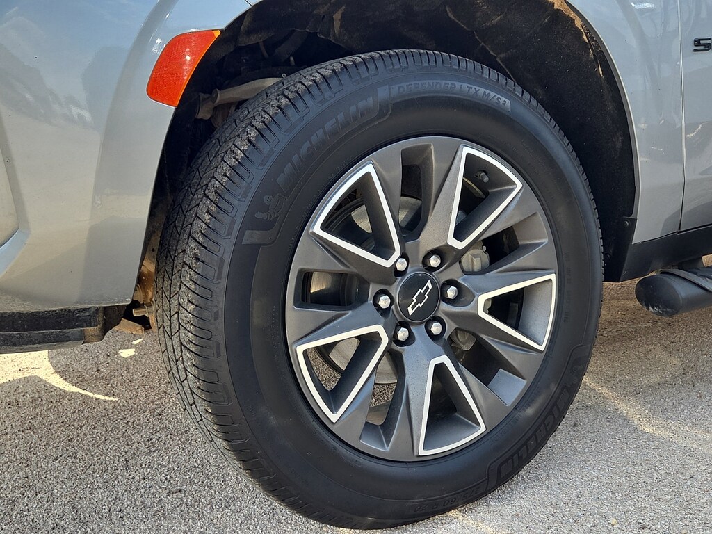 Used 2024 Chevrolet Suburban Z71 SUV