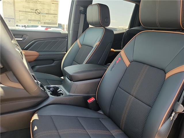 2026 GMC Canyon AT4 - Photo 12