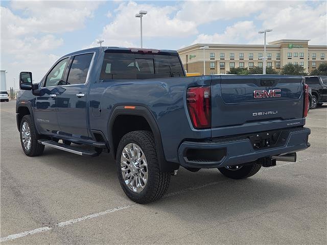 2026 GMC Sierra 2500HD Denali - Photo 3