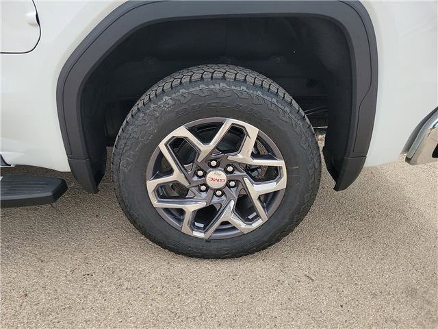 2026 GMC Sierra 1500 SLT - Photo 9