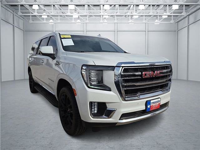 2023 GMC Yukon SLT's photo