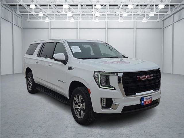 2023 GMC Yukon XL SLE's photo
