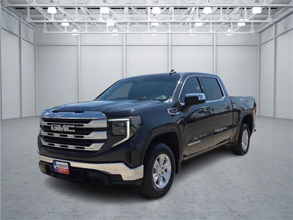 Used 2025 GMC Sierra 1500 SLE Truck