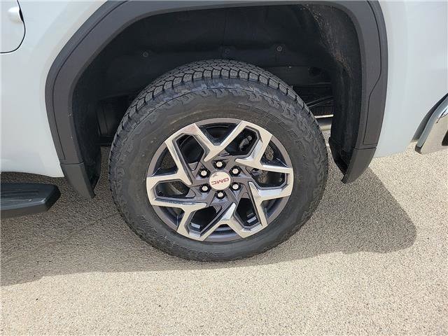 2026 GMC Sierra 1500 SLT - Photo 9