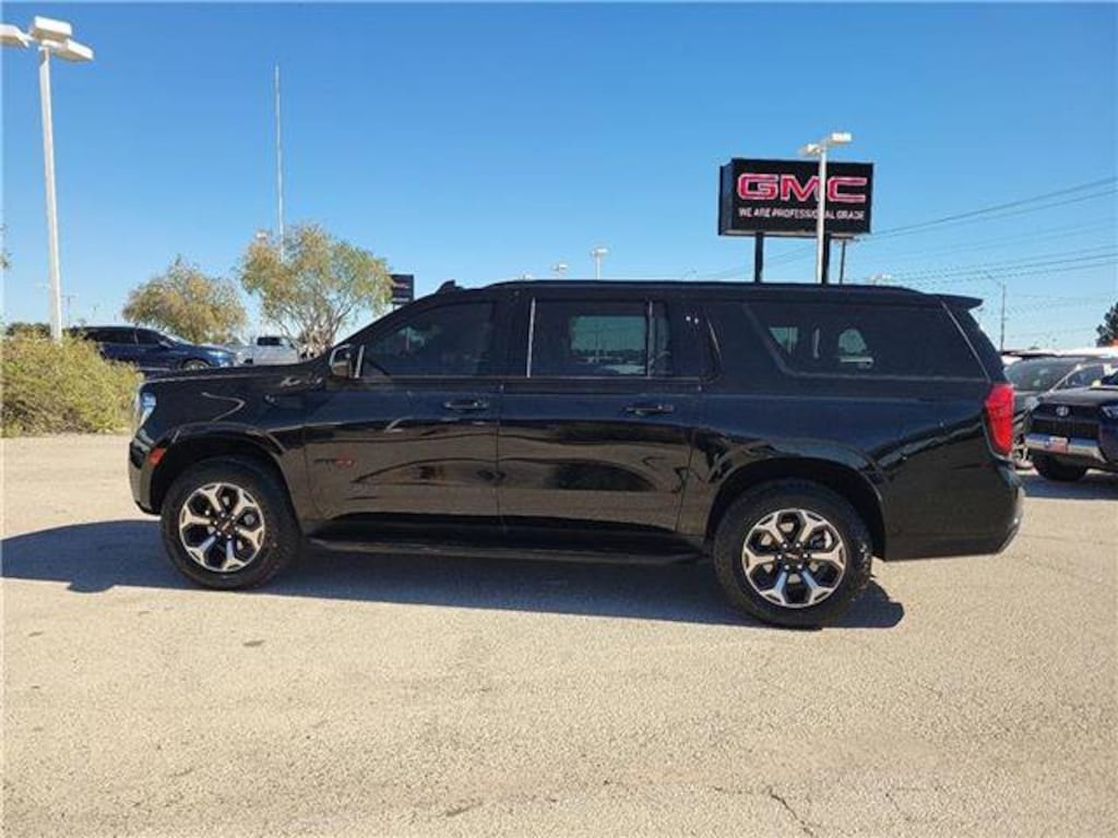 Used 2023 GMC Yukon XL AT4 SUV